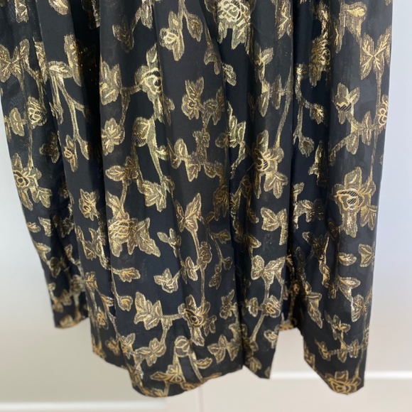 Taylor Holiday Dress - Picture 8 of 10